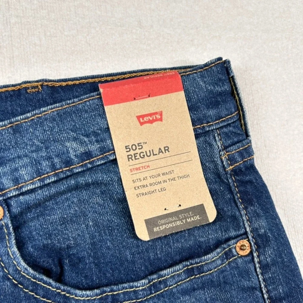 Levis 505 Jeans Mens 40x32 Regular Denim Blue Straight Leg Pants Classic Minimal